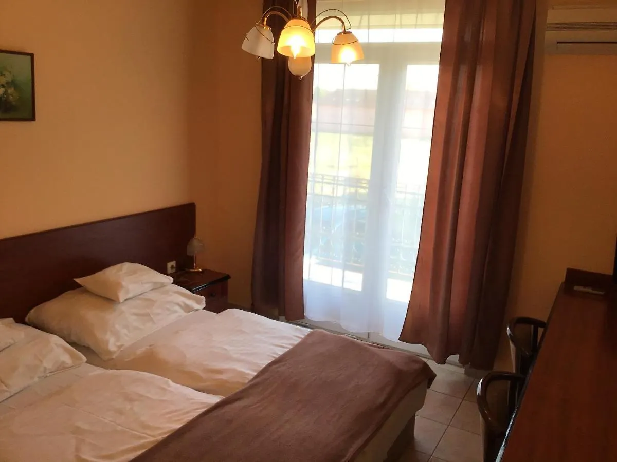 Nora Hotel