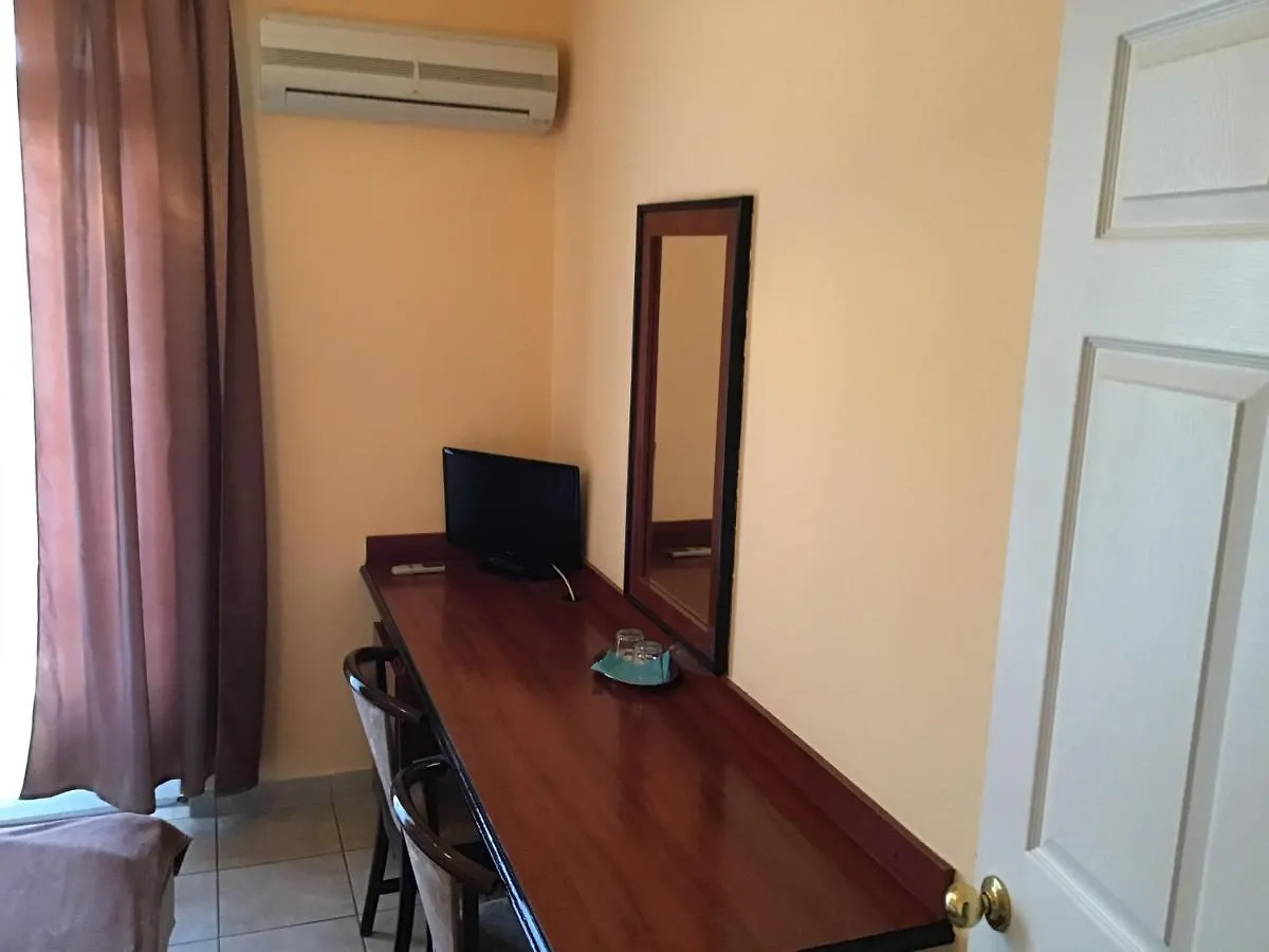 Nora Hotel