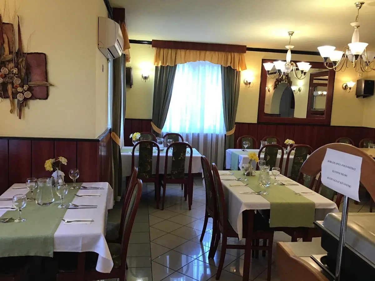Nora Hotel