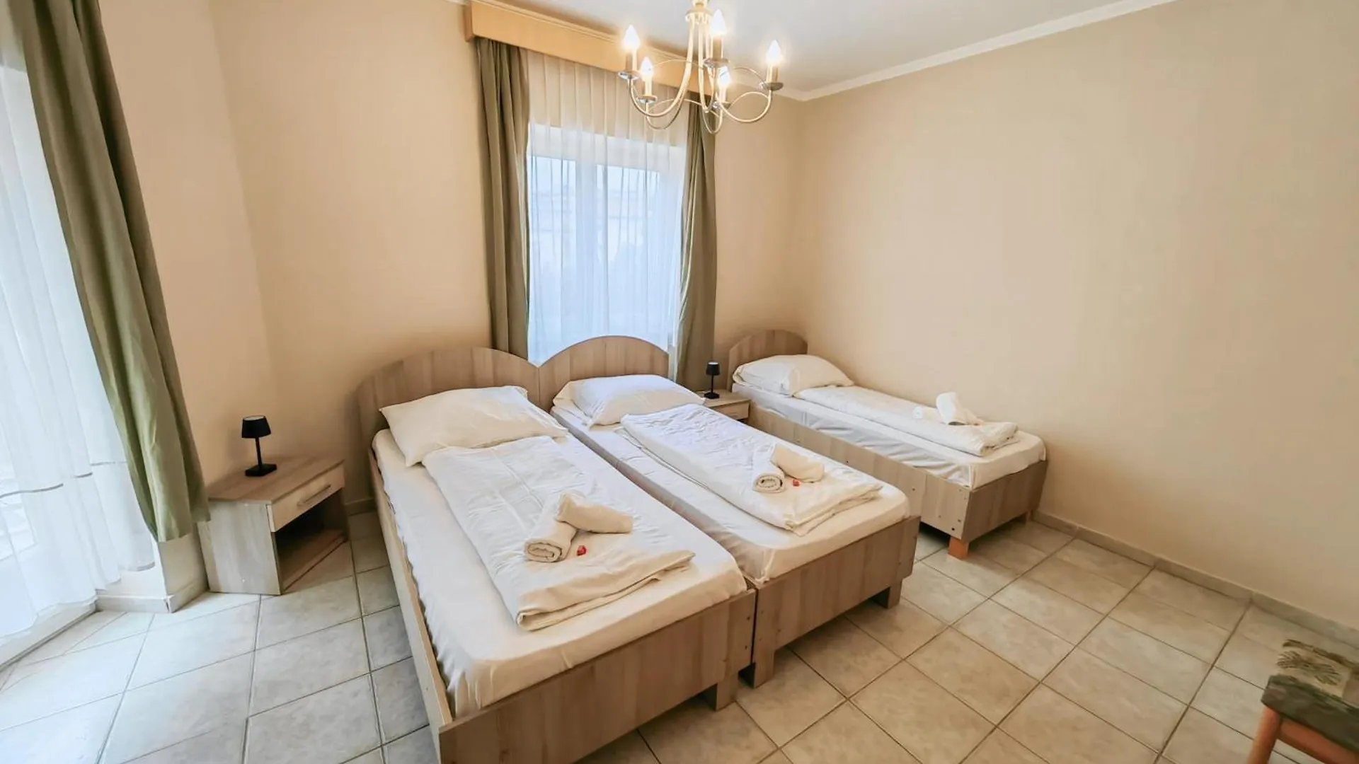 Nora Hotel