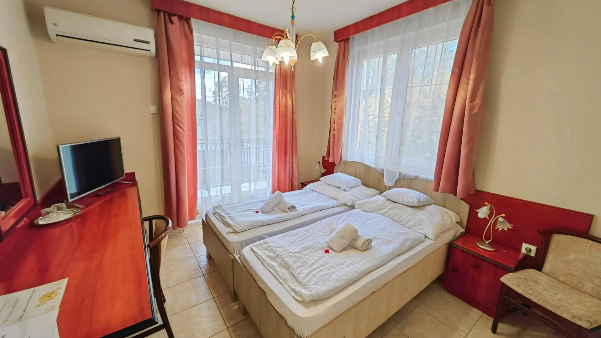 Nora Hotel 2*, Hajduszoboszlo Hungary