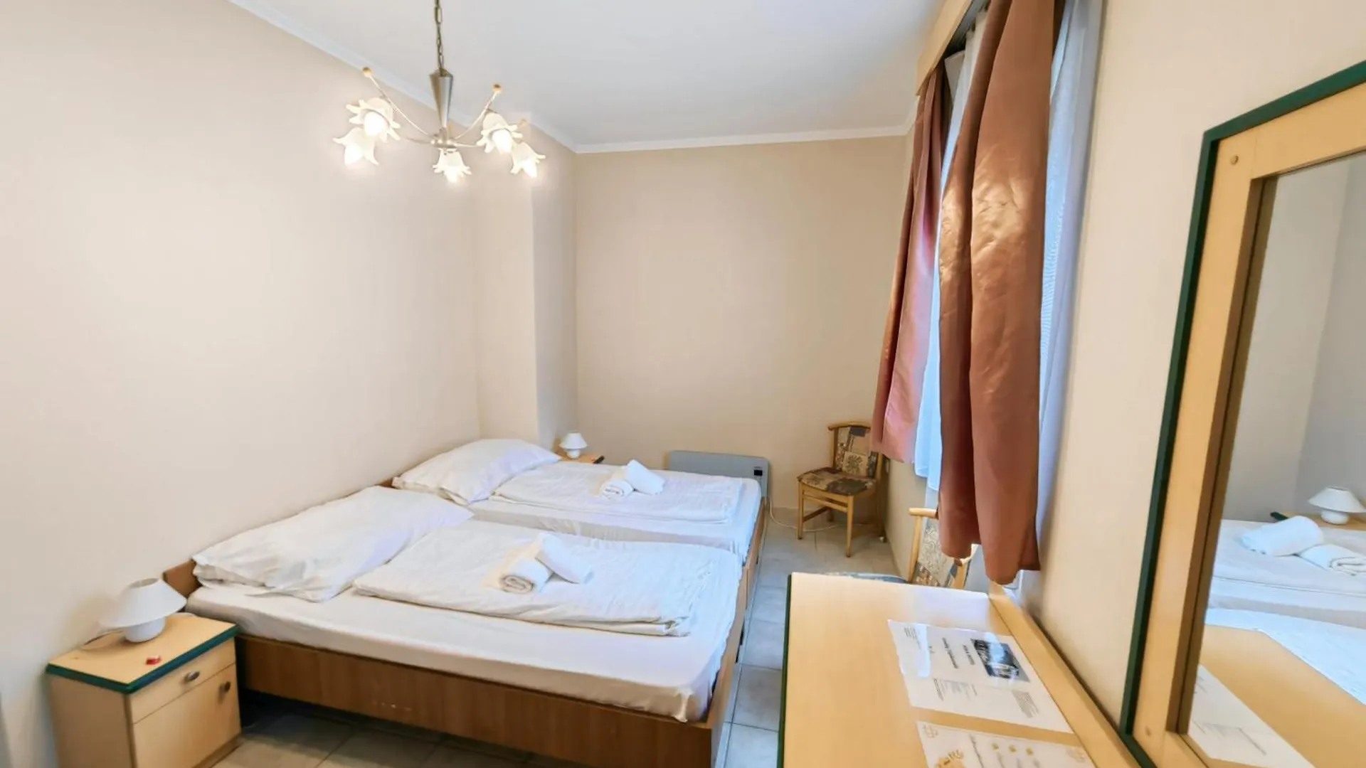 Nora Hotel