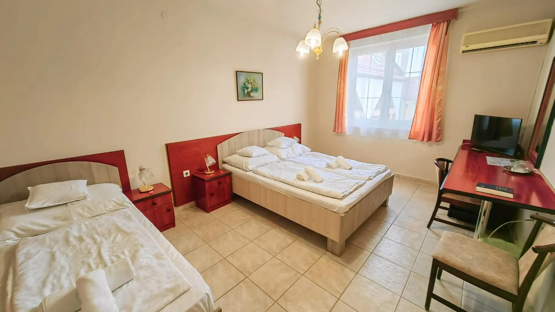 Nora Hotel  Hajduszoboszlo
