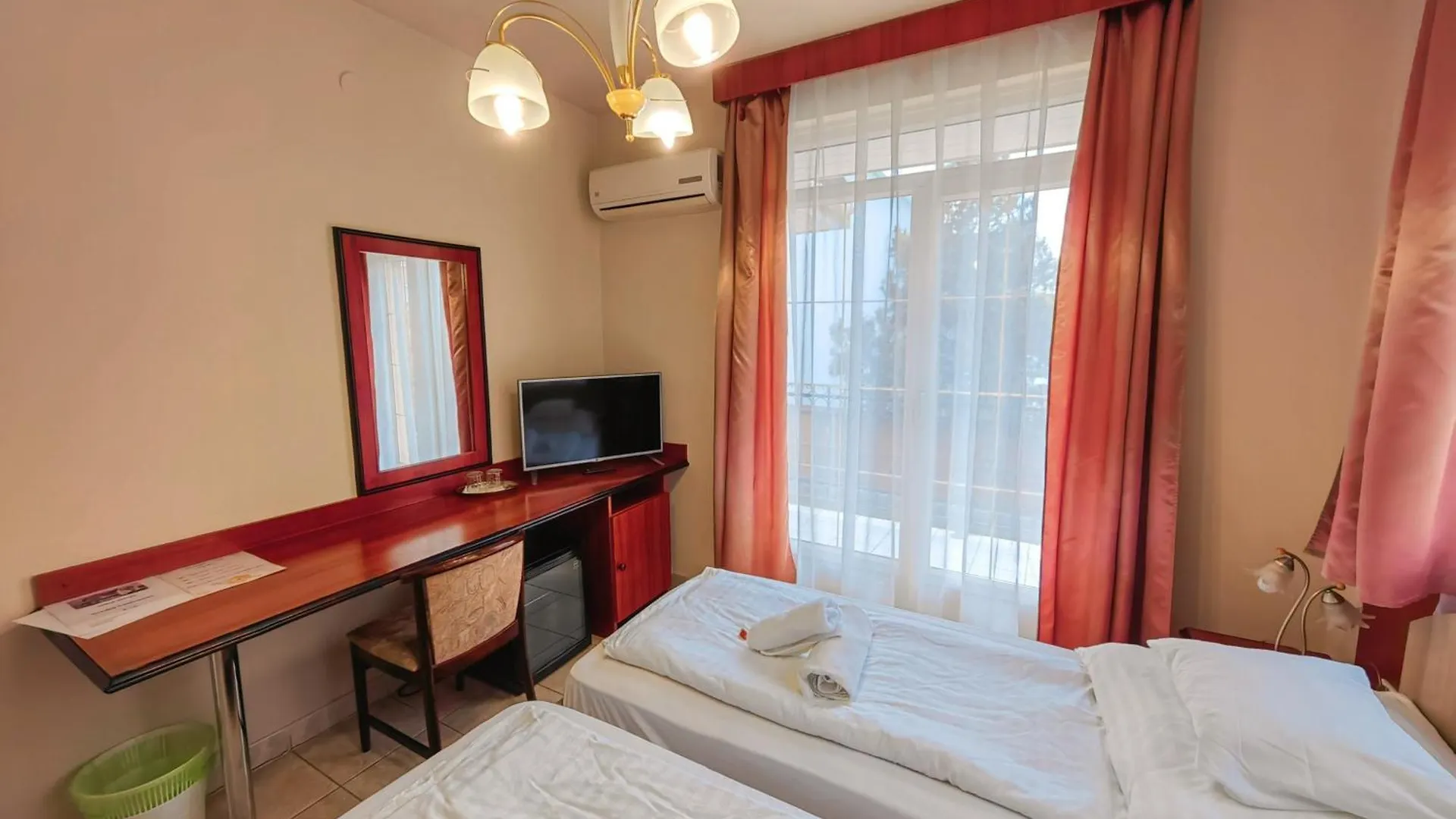 Nora Hotel 2*, Hajduszoboszlo